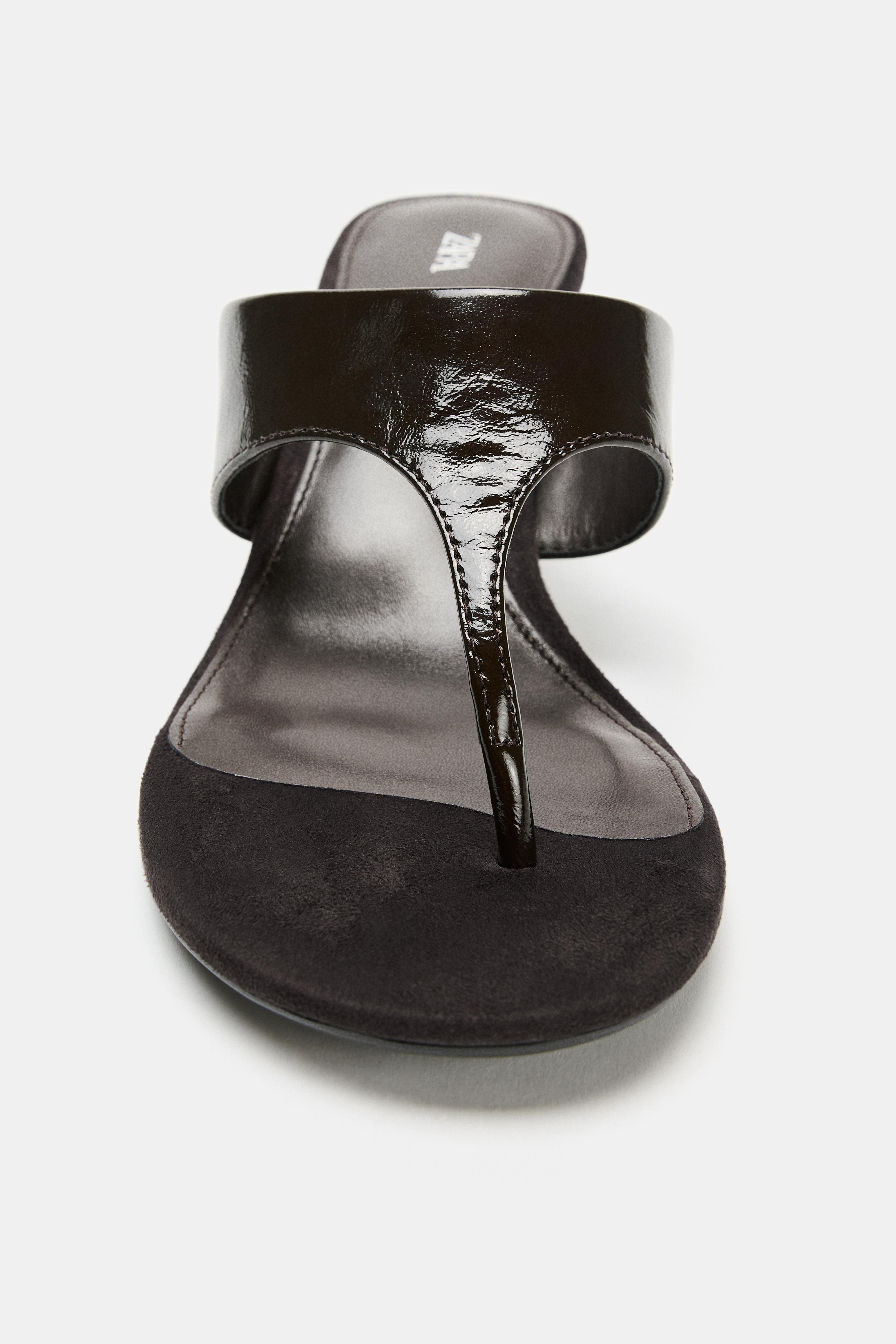 LEATHER STRAPPY SANDALS